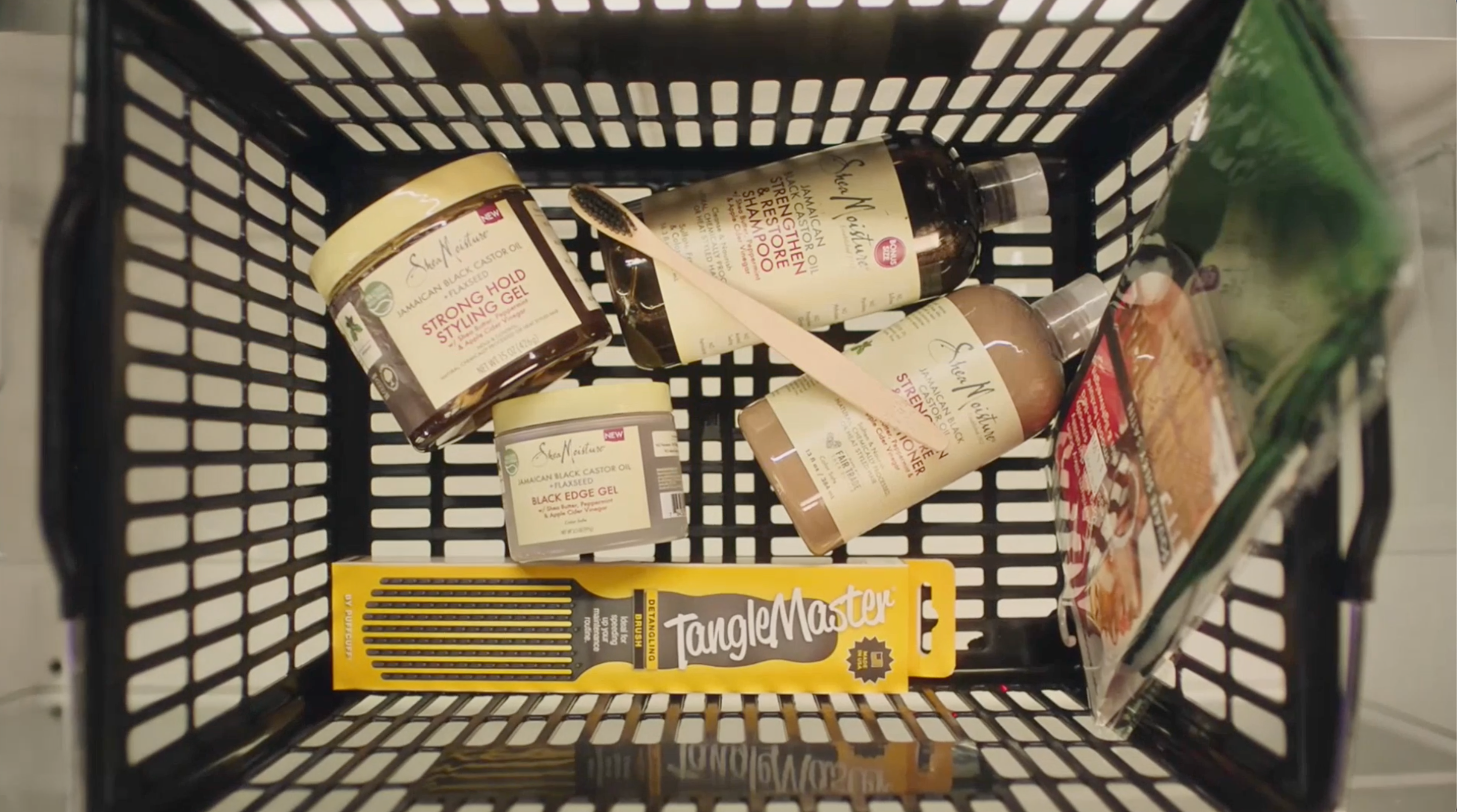 Shea Moisture Features PuffCuff in Empowering Commercial